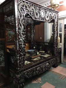 giường gỗ xưa